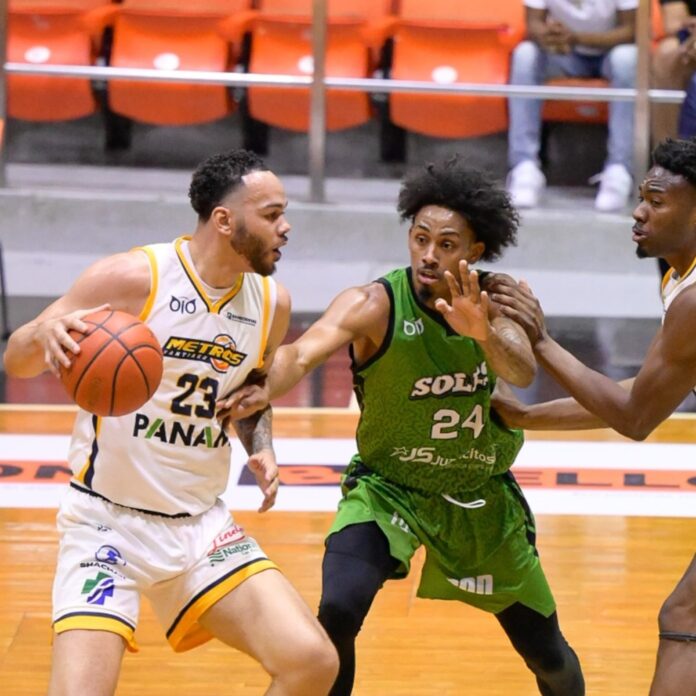 Metros de Santiago celebran victoria 2-0.