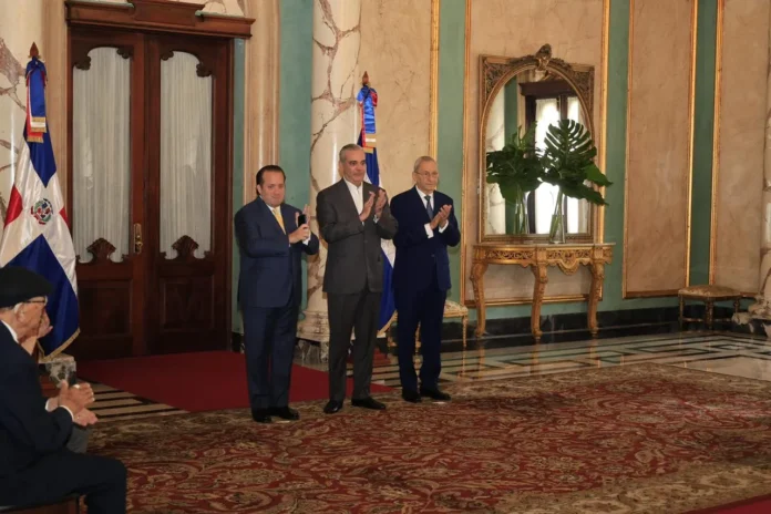 Juramentación de comisión para museo histórico