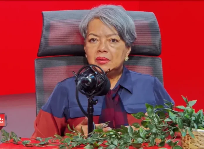 Flor de los Santos habla sobre heridas femeninas.