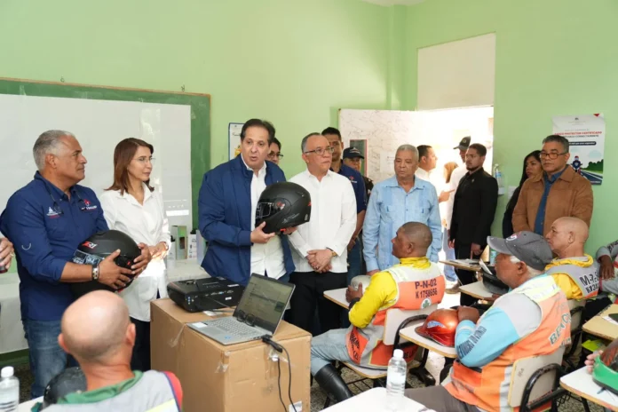 Operativo médico gratuito en Bayaguana.