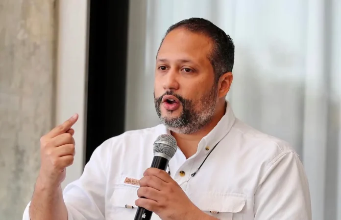 Explotación minera en San Juan, alerta comunicador.