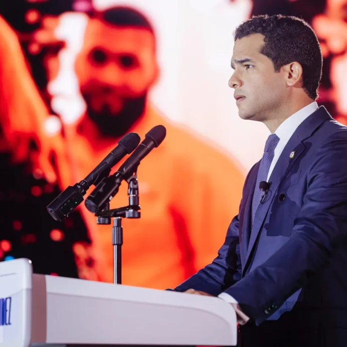 Omar Fernández, candidato presidencial favorito en FP.