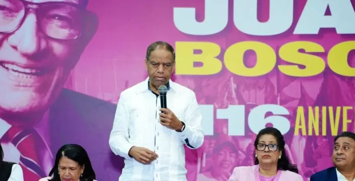 Dirigentes del PLD en asamblea informativa.