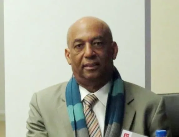 Gobierno y recursos públicos en debate.