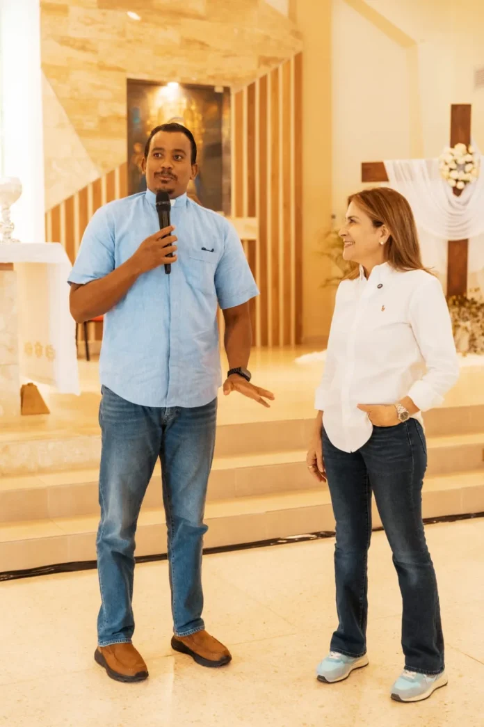 Carolina Mejía habla sobre responsabilidad ciudadana.