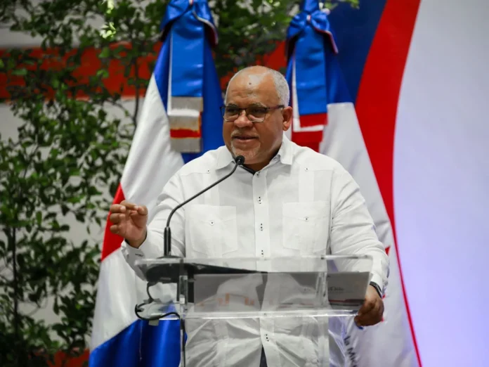 Promipyme entrega créditos a microempresarios.