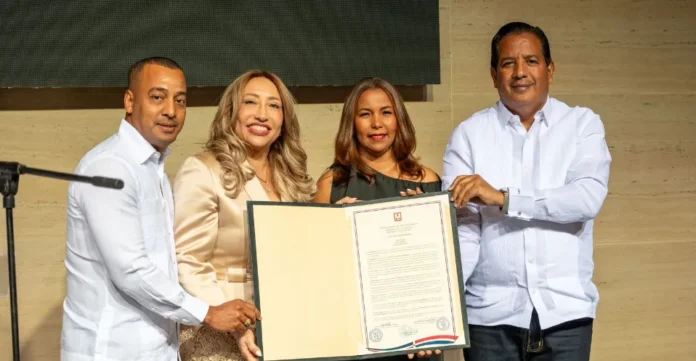 Carmen Chevalier Caraballo, Hija Meritoria Higüey.