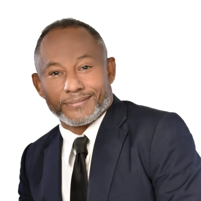 Milcíades Guerrero, cantante y periodista dominicano.