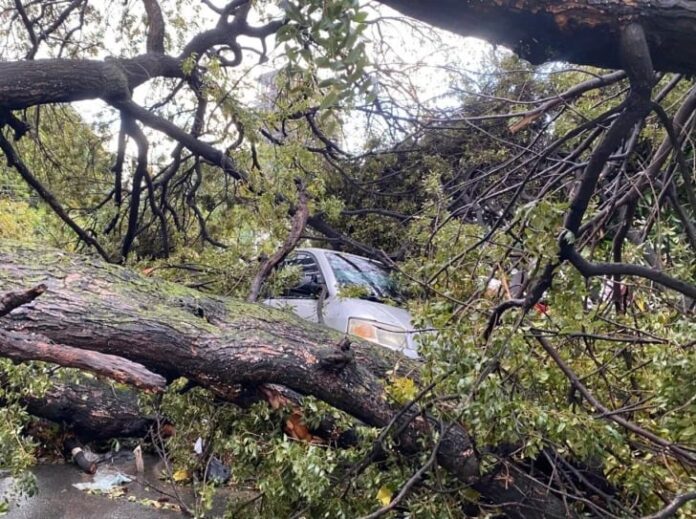 Aguaceros y granizada en Santo Domingo.