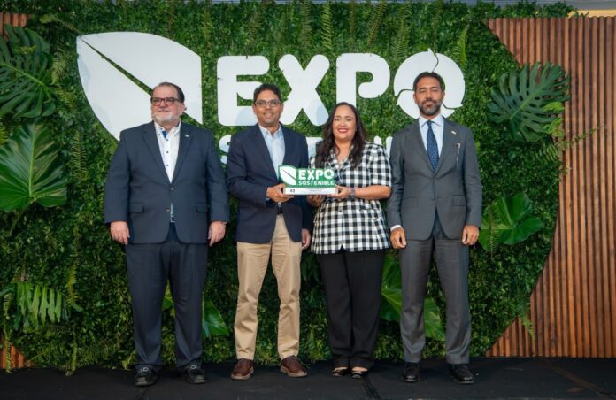 Sistema Coca-Cola en ranking de sostenibilidad.