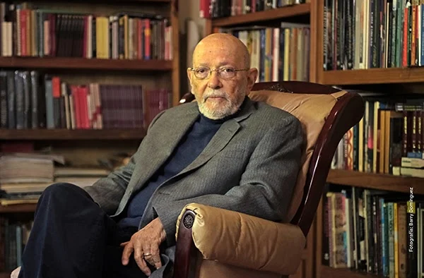 Eduardo Matos Moctezuma recibe nacionalidad dominicana.