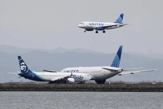 Aerolíneas ajustan previsiones por combustible caro.