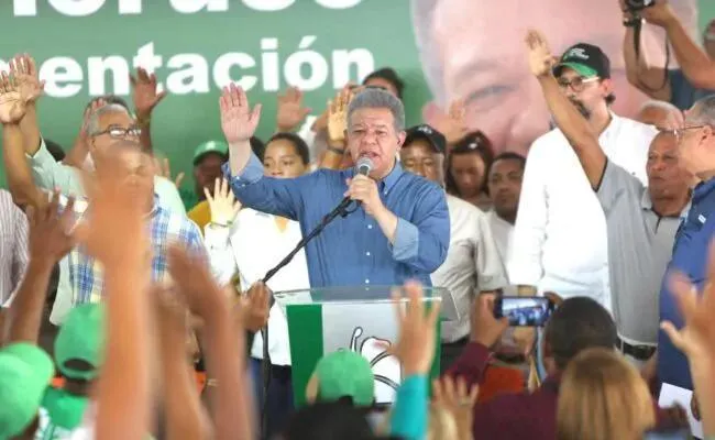 Leonel Fernández en actividades políticas recientes.