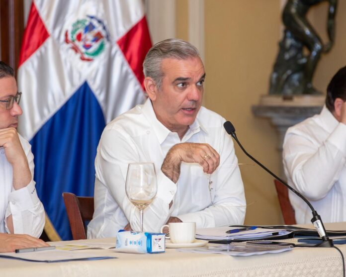 Precios de combustibles se mantienen estables.