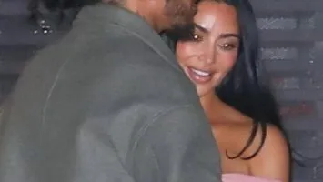 Kim Kardashian y Lewis Hamilton juntos.