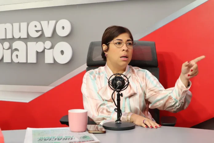 Nadia Andújar critica subsidios al transporte.