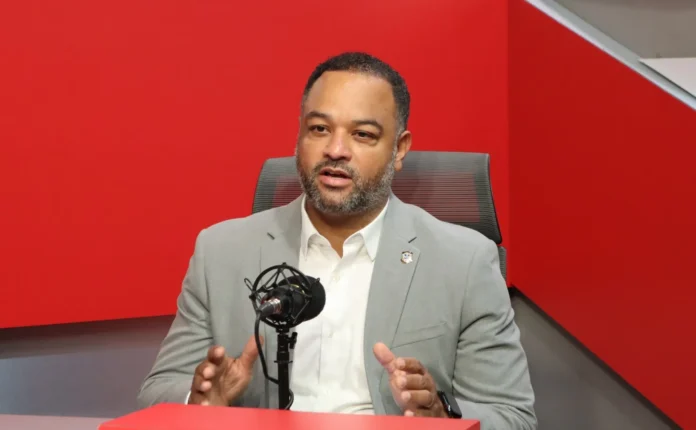 Diputado Carlos Pérez critica gestión PRM.