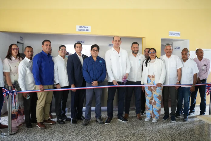 Inauguración de cocinas y huertos escolares.