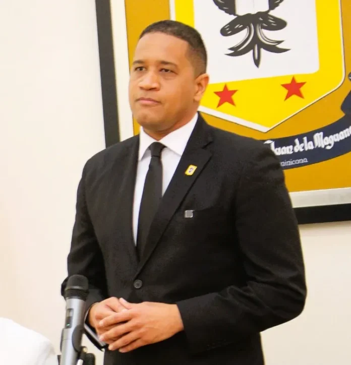 Alcalde anuncia obras y rechaza minería.