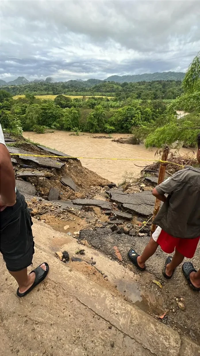 Inauguración de carretera Tavera-Jarabacoa por Abinader.