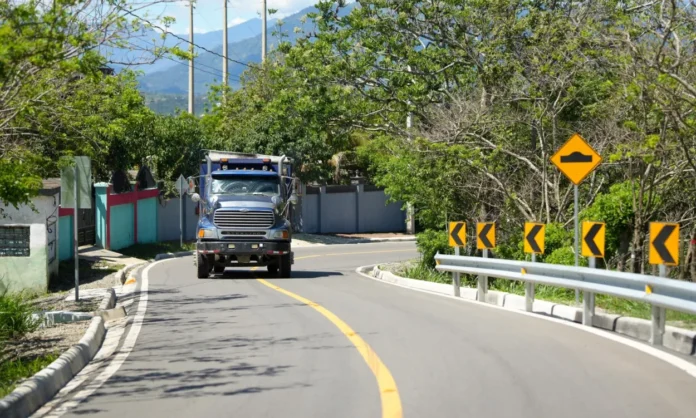 Inauguración de carreteras en la Sierra.