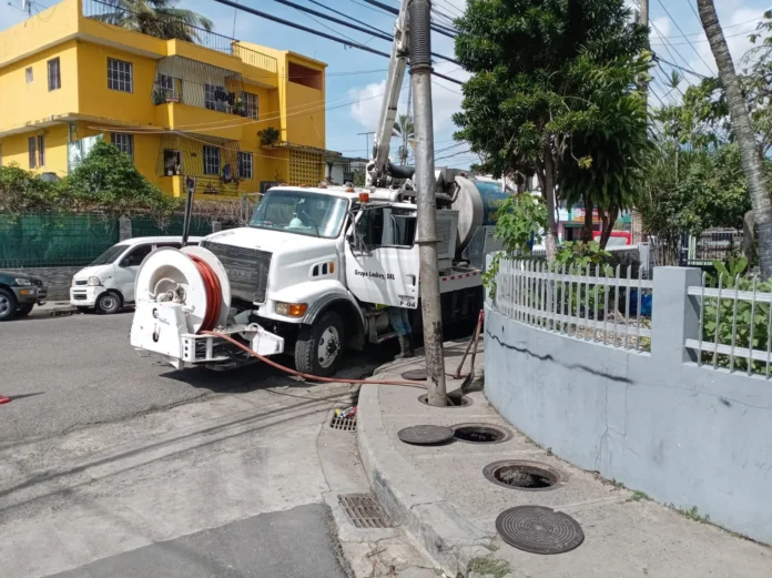 Poda y limpieza para prevenir inundaciones.