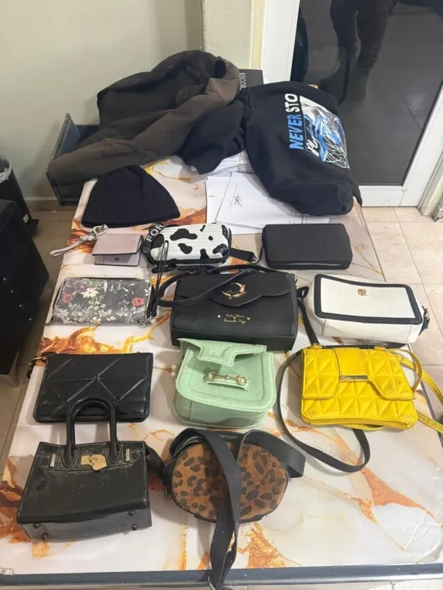 Policía en operativo contra presunto asaltante.