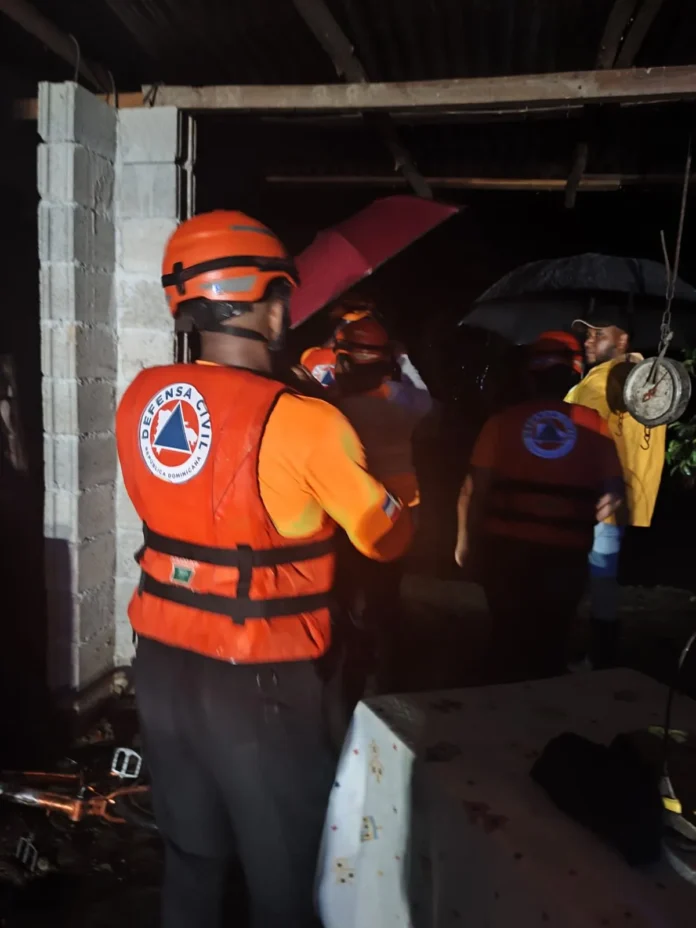 Evacuaciones preventivas por lluvias en provincias.