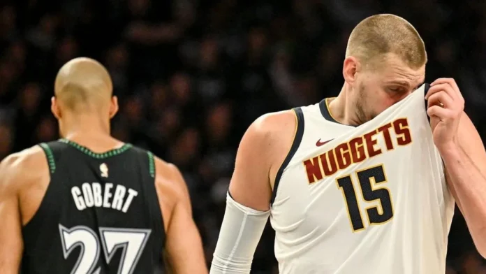 Timberwolves celebran victoria en playoffs NBA.