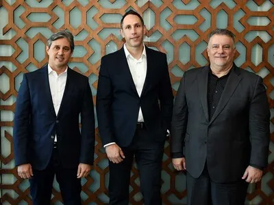 Conferencia sobre redes e inteligencia artificial.