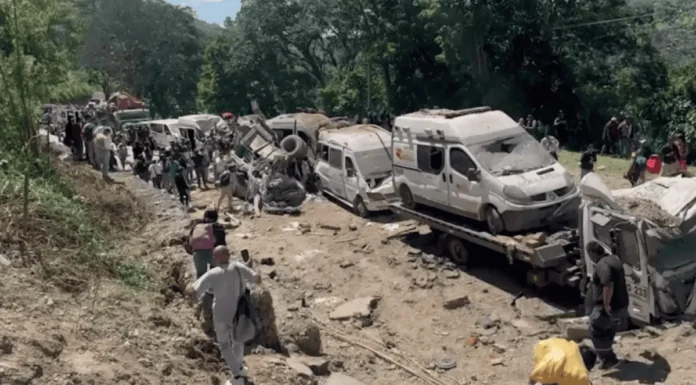 Ataque con bomba en Colombia deja 19 muertos.
