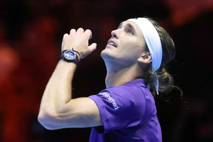 Sabalenka y Zverev avanzan en Madrid.