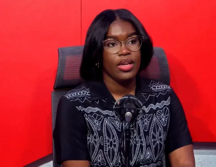 Sara Batista presenta su canción Yeshua.