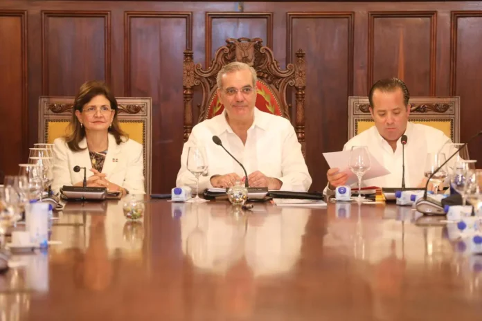 Presidente Abinader en Consejo de Gobierno.