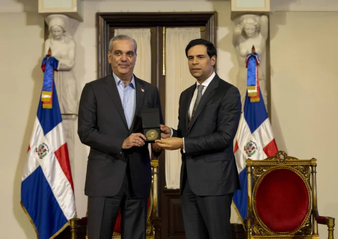 Condecoración póstuma a Francisco Ulises Espaillat