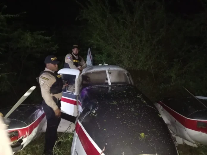 Avioneta accidentada en La Romana, tripulantes a salvo.