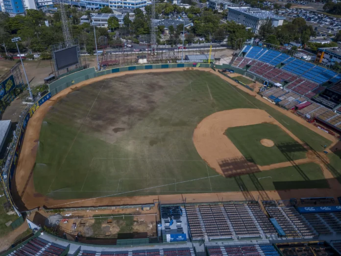 Estadio Quisqueya, sede exclusiva de béisbol.