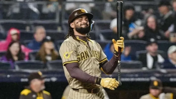 Fernando Tatis Jr. busca su primer jonrón.