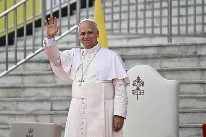 León XIV en África por justicia social.