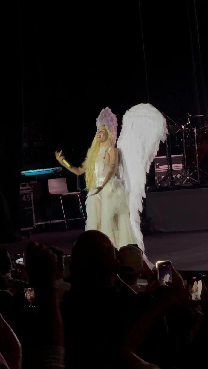 Elena Rose en concierto íntimo en Santo Domingo.