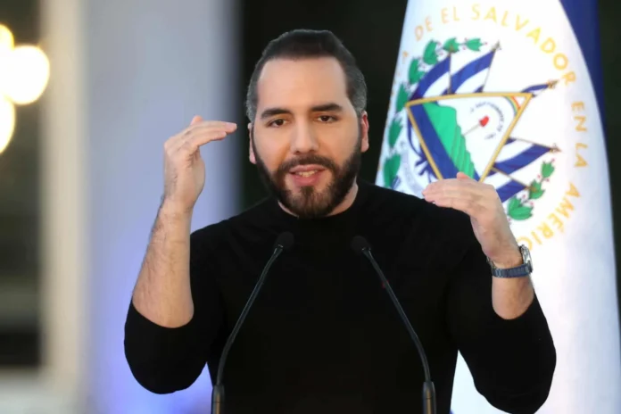 Bukele compara juicios de pandilleros y nazis.