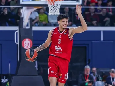 Quinn Ellis se une a St. John's