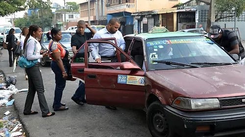 Fenatrano evalúa aumento de pasajes por combustibles.