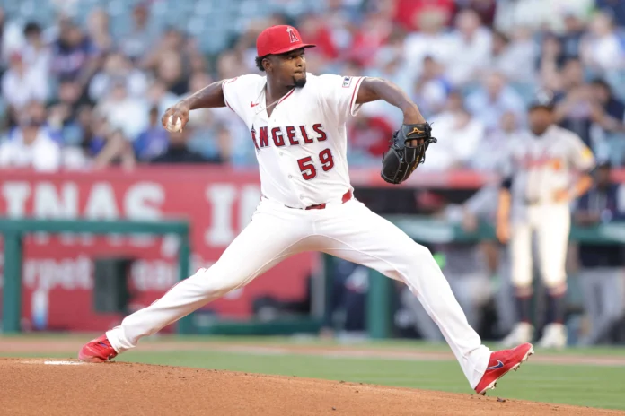 José Soriano lanza brillante juego para Angels