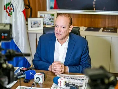 Alcalde exige justicia por asesinato de chofer.