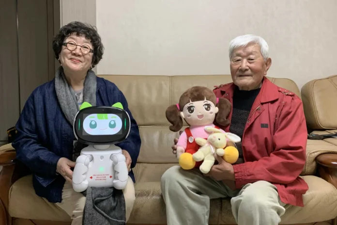Muñecos con IA apoyan a ancianos solitarios.