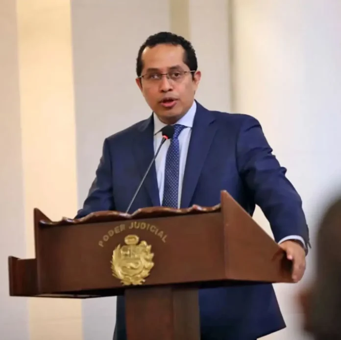 Irregularidades en elecciones peruanas reconocidas.