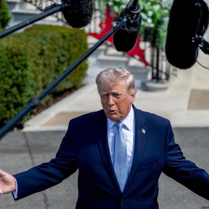 Trump celebra reapertura del estrecho de Ormuz.