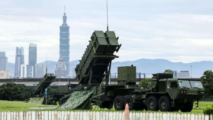 Taiwán firma acuerdos de armas con EE.UU.