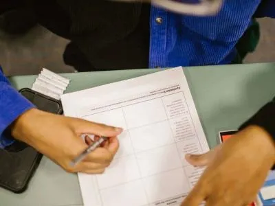 ADP critica fallo en evaluación docente.